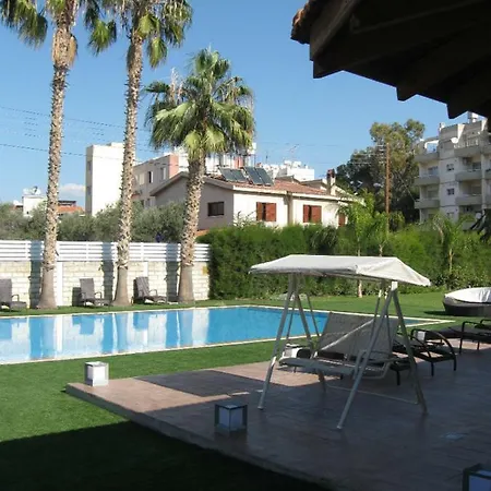 Nice View 1-bd Flat דירה